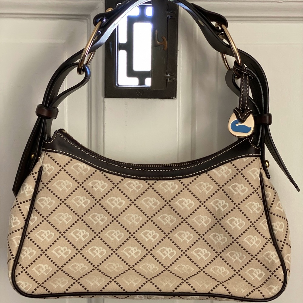 Dooney& Bourke